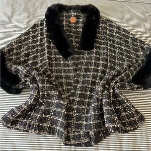 Chic Black and White Plaid Cape with Faux Fur Trim
